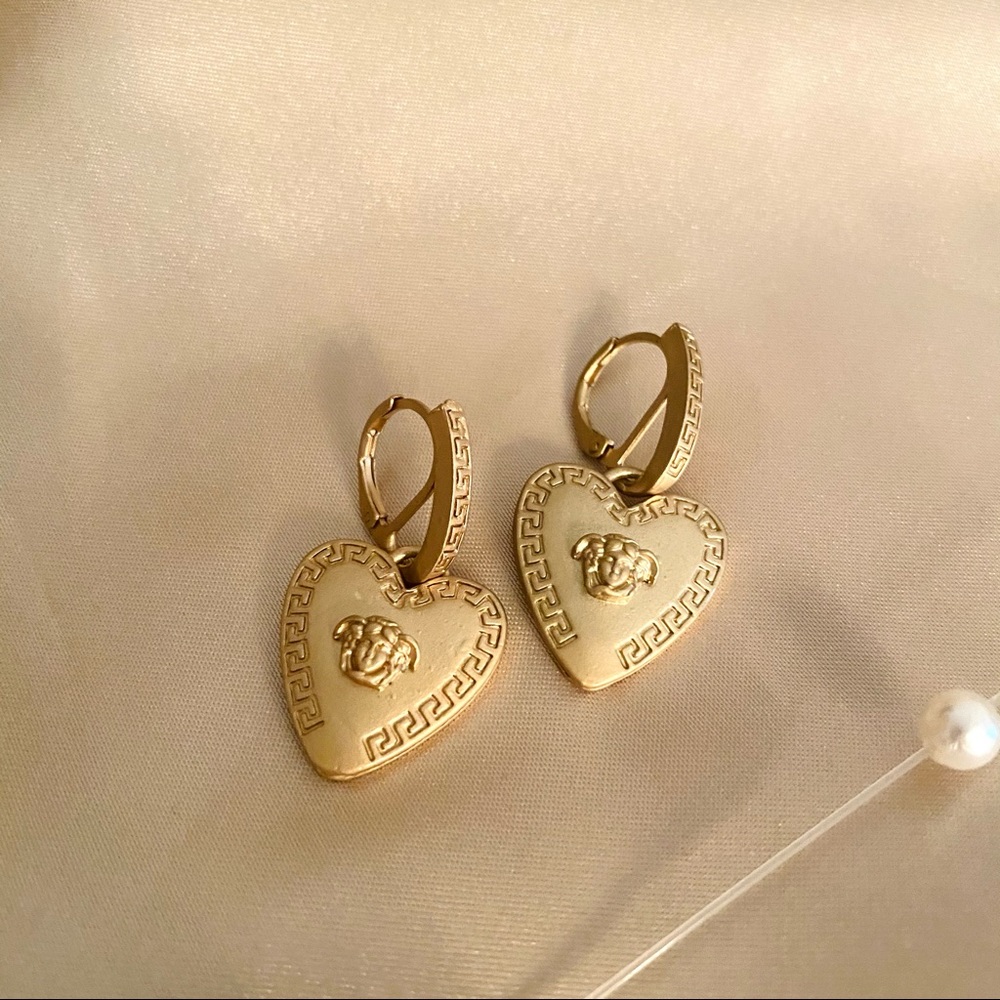 Roman Art Portrait Heart Huggie Earrings - Picture 9 of 12